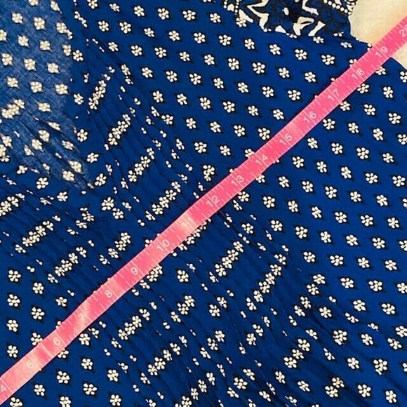 Lucky Women's Small Blue White Black Floral Print Boho Split Neck Blouse Top - Picture 7 of 8